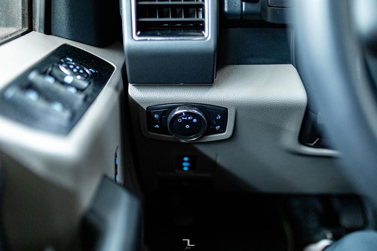 2022 Ford F-350 4x4 Crew Cab XLT Longbox BCam Red Deer AB