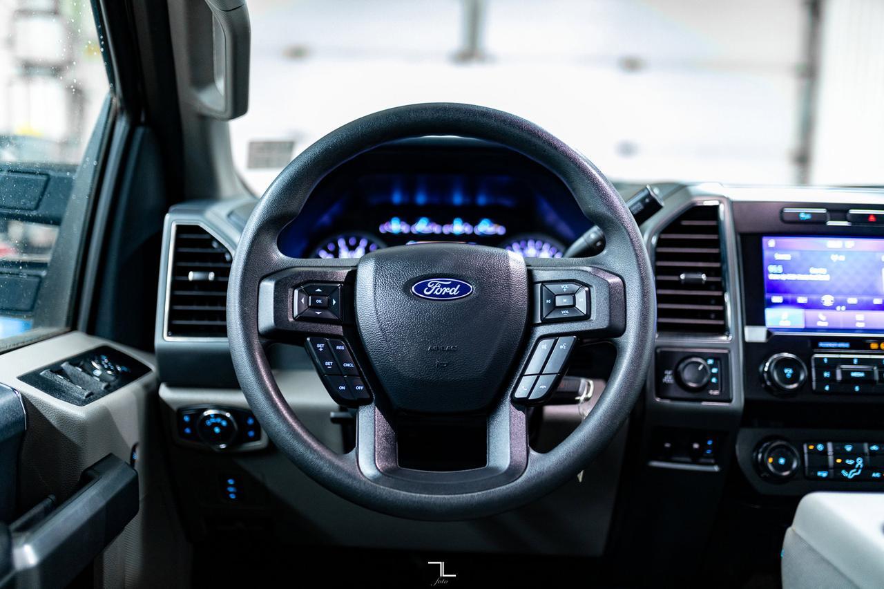 2022 Ford F-350 4x4 Crew Cab XLT Longbox BCam Red Deer AB