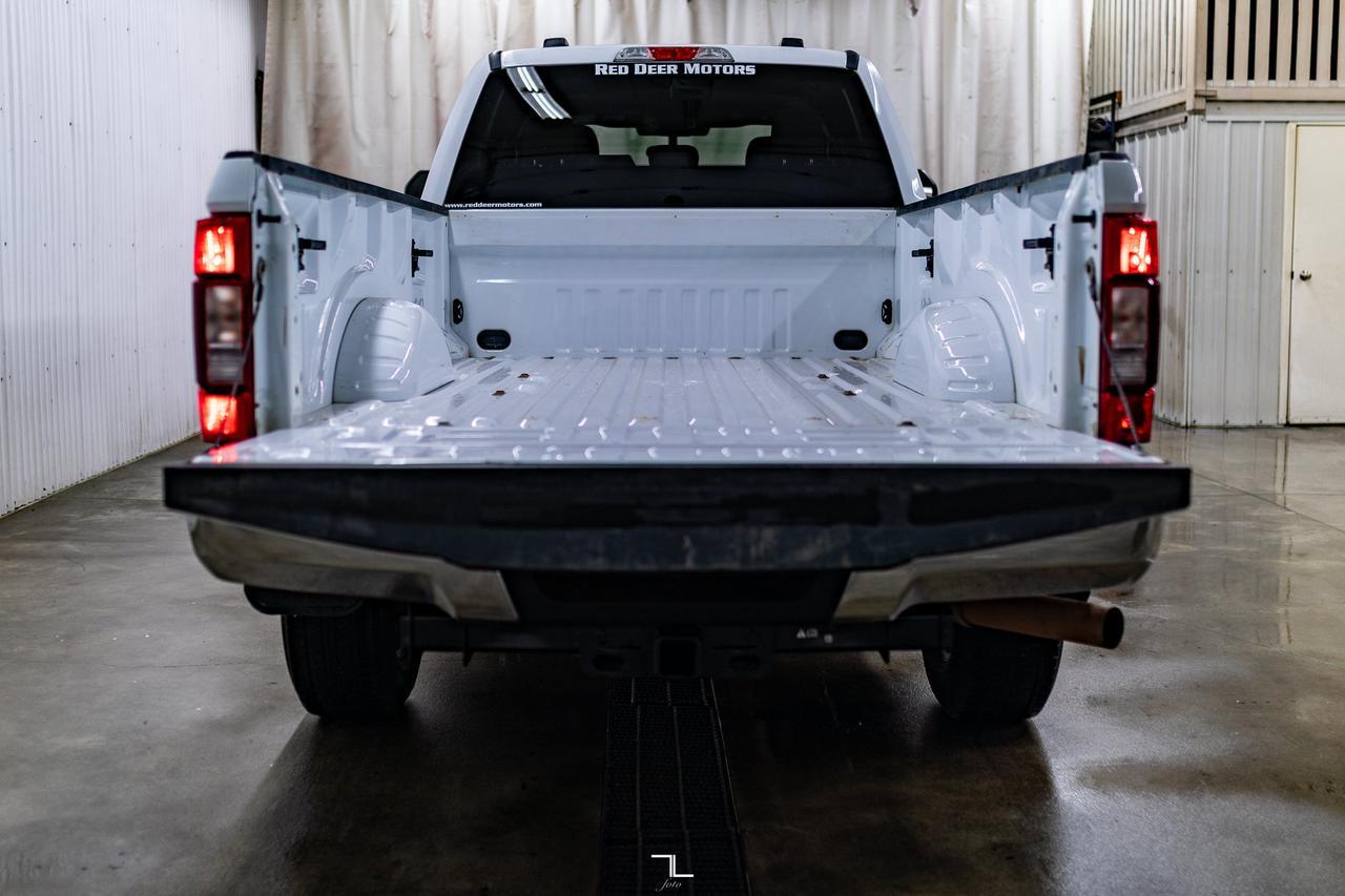 2022 Ford F-350 4x4 Crew Cab XLT Longbox PSeat BCam Red Deer AB
