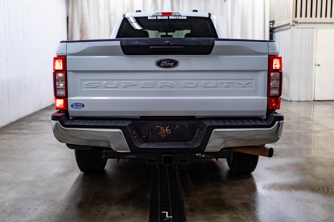 2022 Ford F-350 4x4 Crew Cab XLT Longbox PSeat BCam Red Deer AB