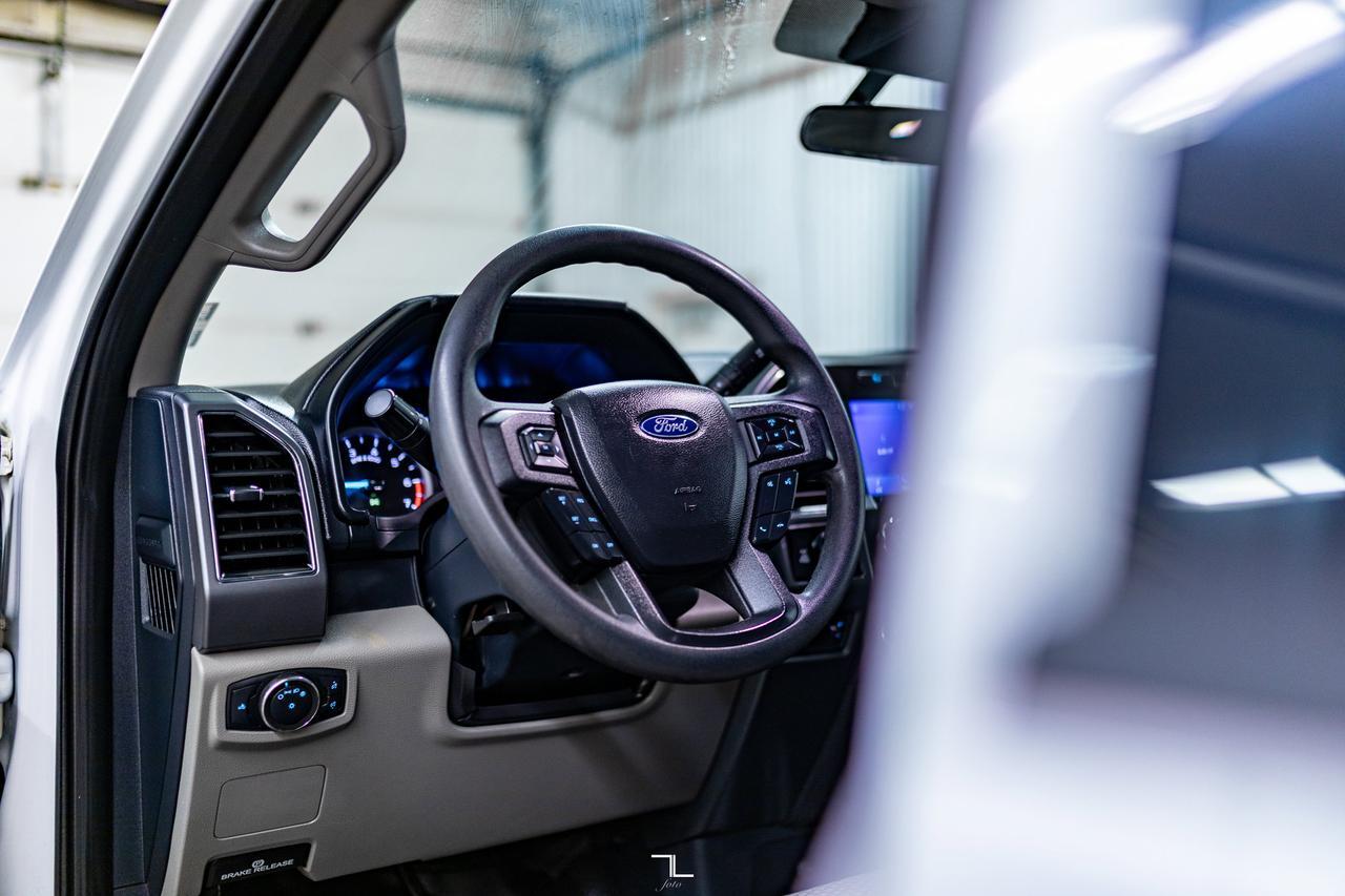 2022 Ford F-350 4x4 Crew Cab XLT Longbox PSeat BCam Red Deer AB