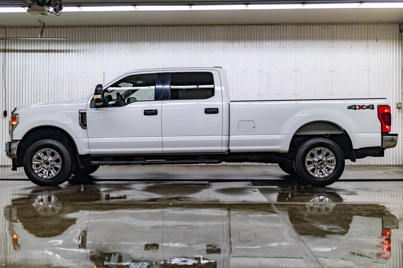 2022 Ford F-350 4x4 Crew Cab XLT Longbox PSeat BCam Red Deer AB