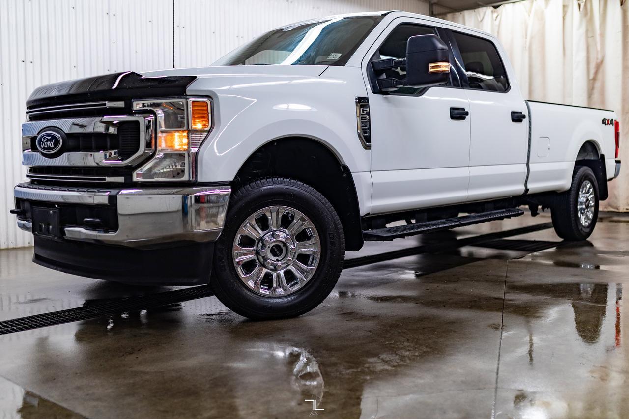 2022 Ford F-350 4x4 Crew Cab XLT Longbox PSeat BCam Red Deer AB