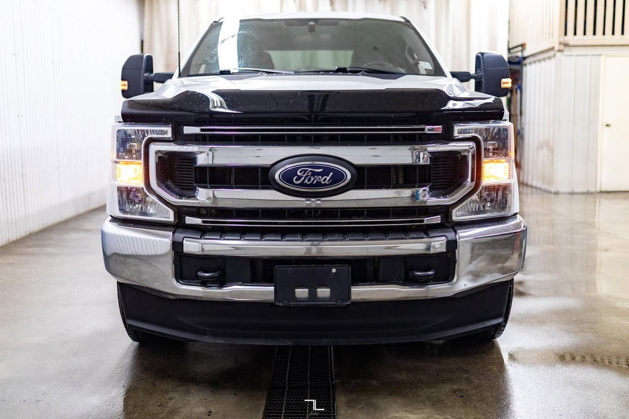 2022 Ford F-350 4x4 Crew Cab XLT Longbox PSeat BCam Red Deer AB