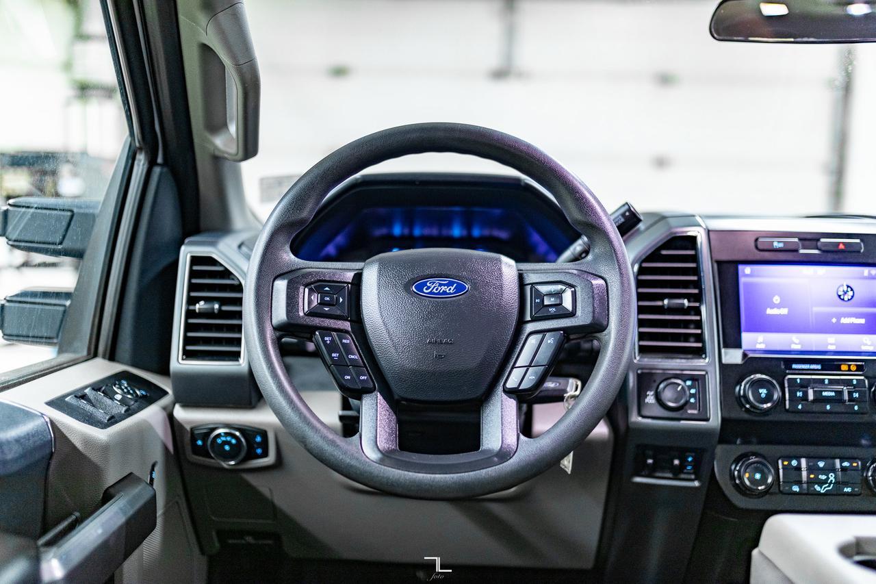 2022 Ford F-350 4x4 Crew Cab XLT Longbox PSeat BCam Red Deer AB