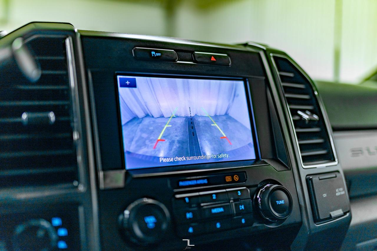 2022 Ford F-350 4x4 Crew Cab XLT Longbox PSeat BCam Red Deer AB