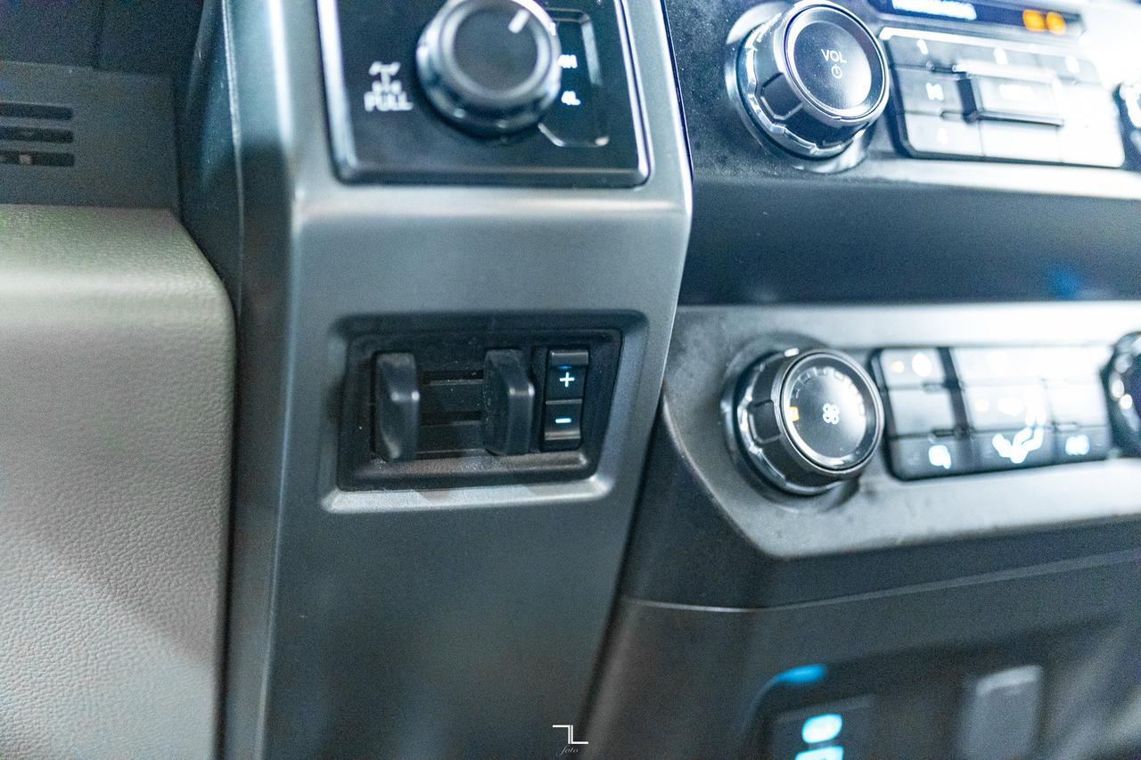 2022 Ford F-350 4x4 Crew Cab XLT Longbox PSeat BCam Red Deer AB