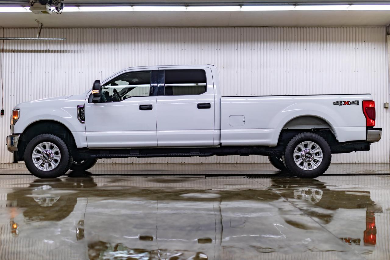 2022 Ford F-350 4x4 Crew Cab XLT Longbox PSeat BCam Red Deer AB