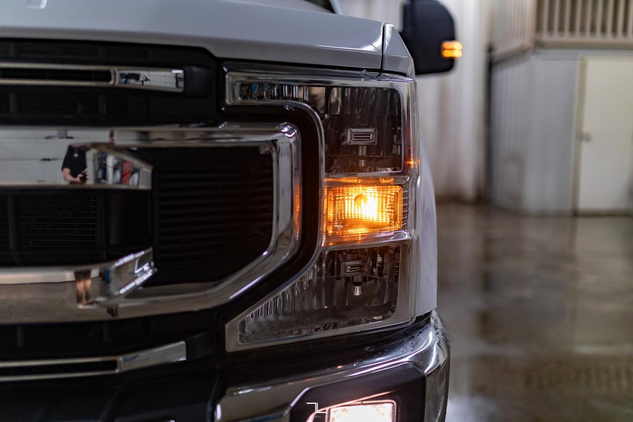 2022 Ford F-350 4x4 Crew Cab XLT Longbox PSeat BCam Red Deer AB