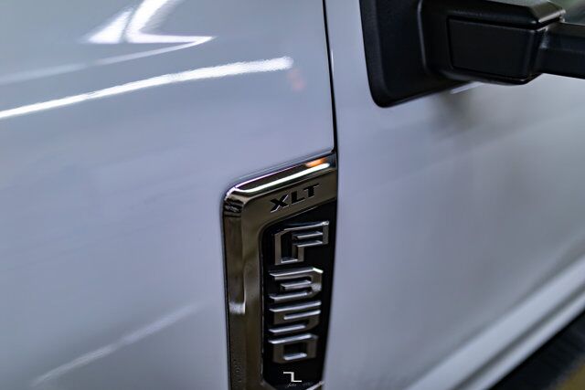 2022 Ford F-350 4x4 Crew Cab XLT Longbox PSeat BCam Red Deer AB