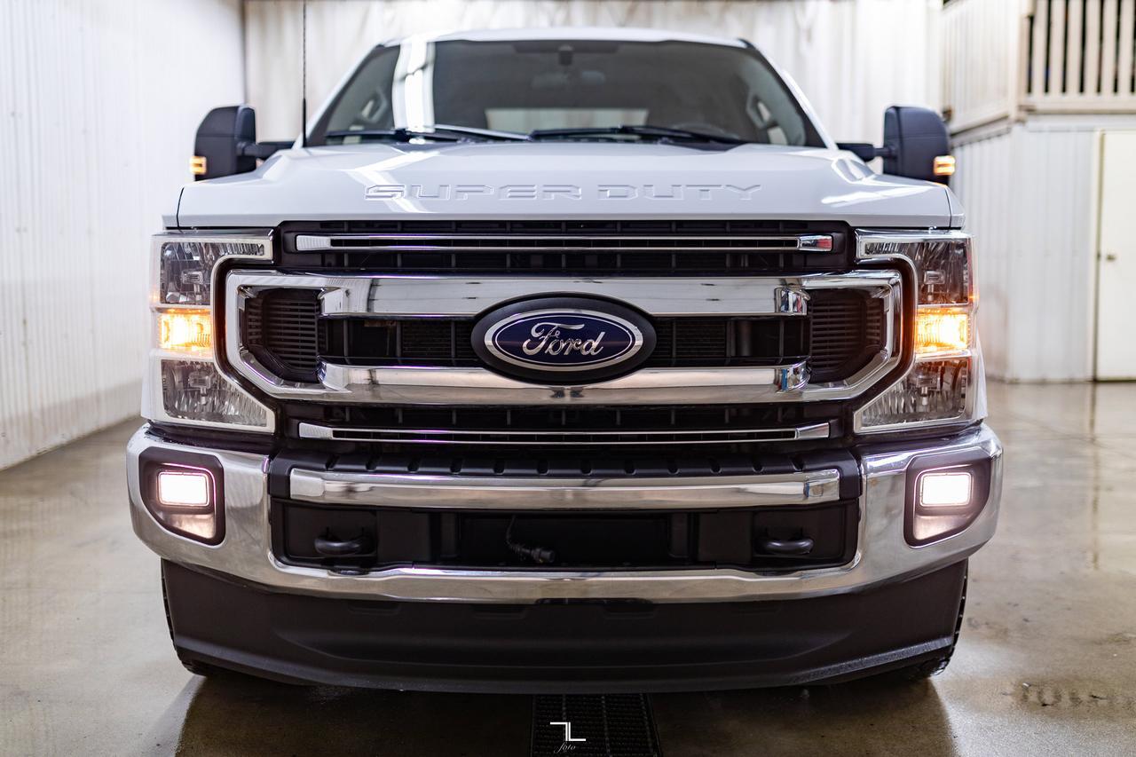 2022 Ford F-350 4x4 Crew Cab XLT Longbox PSeat BCam Red Deer AB