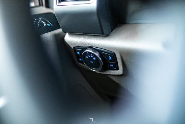 2022 Ford F-350 4x4 Crew Cab XLT Longbox PSeat BCam Red Deer AB