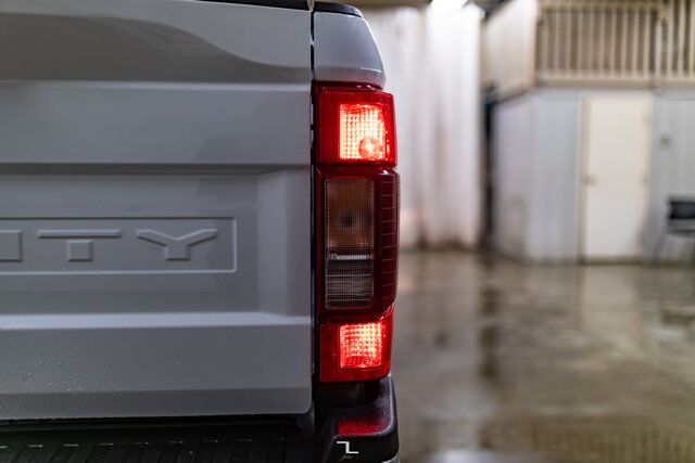 2022 Ford F-350 4x4 Crew Cab XLT Longbox PSeat BCam Red Deer AB