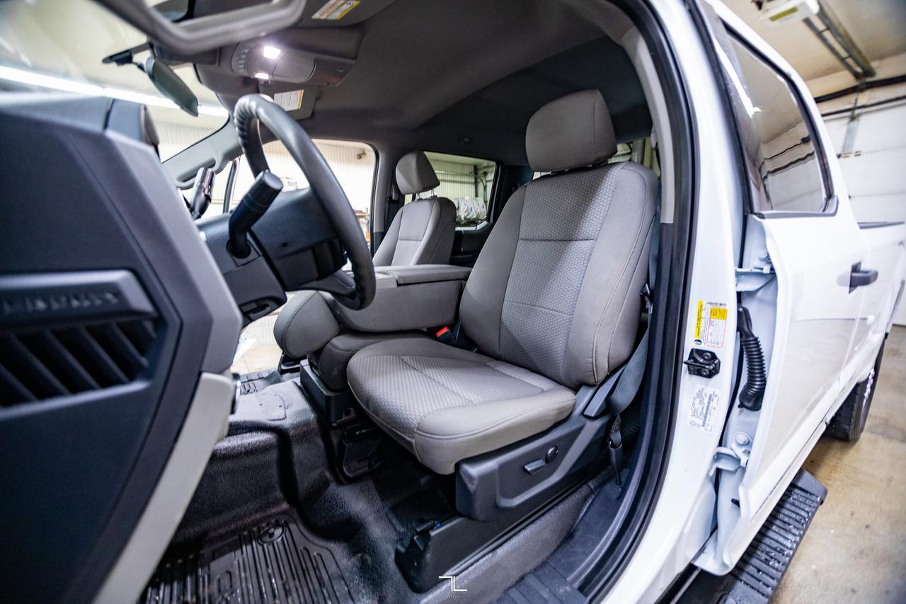 2022 Ford F-350 4x4 Crew Cab XLT Longbox PSeat BCam Red Deer AB