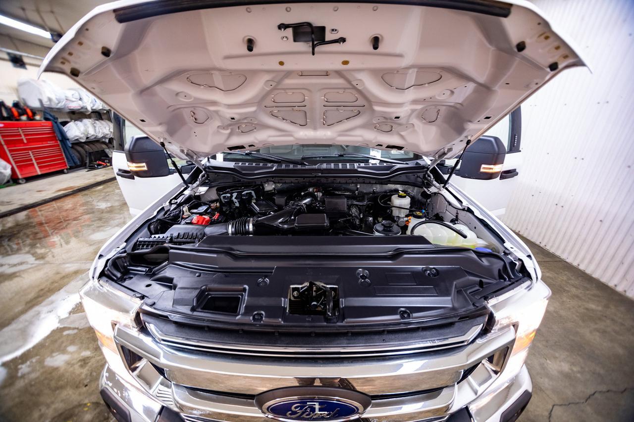 2022 Ford F-350 4x4 Crew Cab XLT Longbox PSeat BCam Red Deer AB