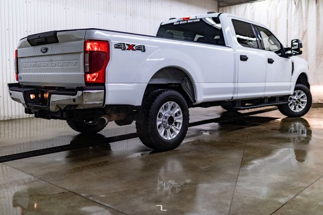 2022 Ford F-350 4x4 Crew Cab XLT Longbox PSeat BCam Red Deer AB