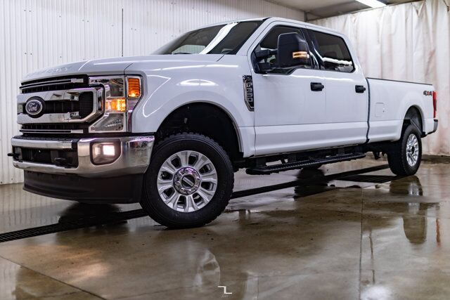 2022 Ford F-350 4x4 Crew Cab XLT Longbox PSeat BCam Red Deer AB