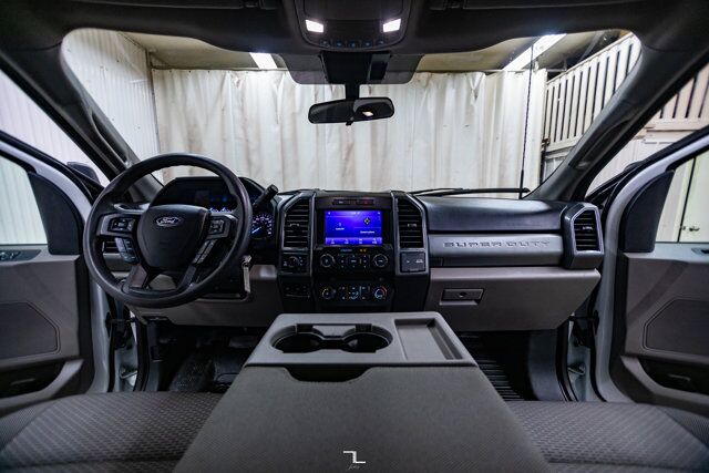 2022 Ford F-350 4x4 Crew Cab XLT Longbox PSeat BCam Red Deer AB