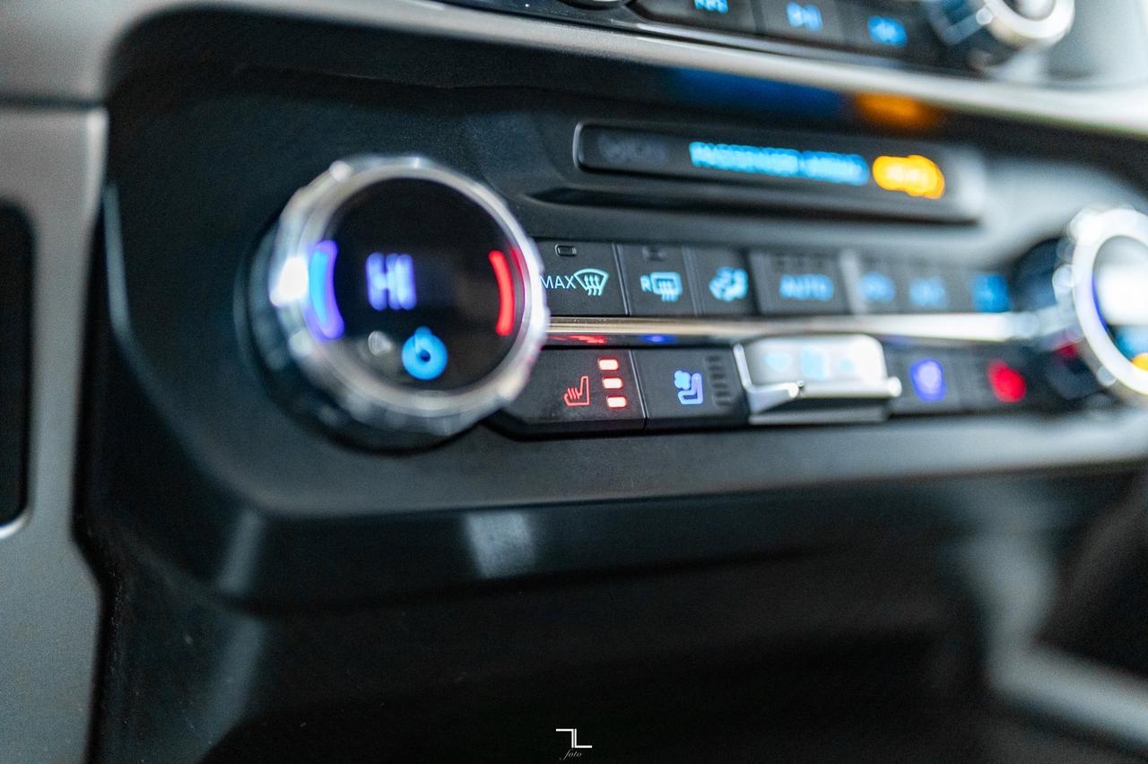 2022 Ford F-350 4x4 Super Cab Lariat Deck Dually Diesel Leather Nav BCam Red Deer AB