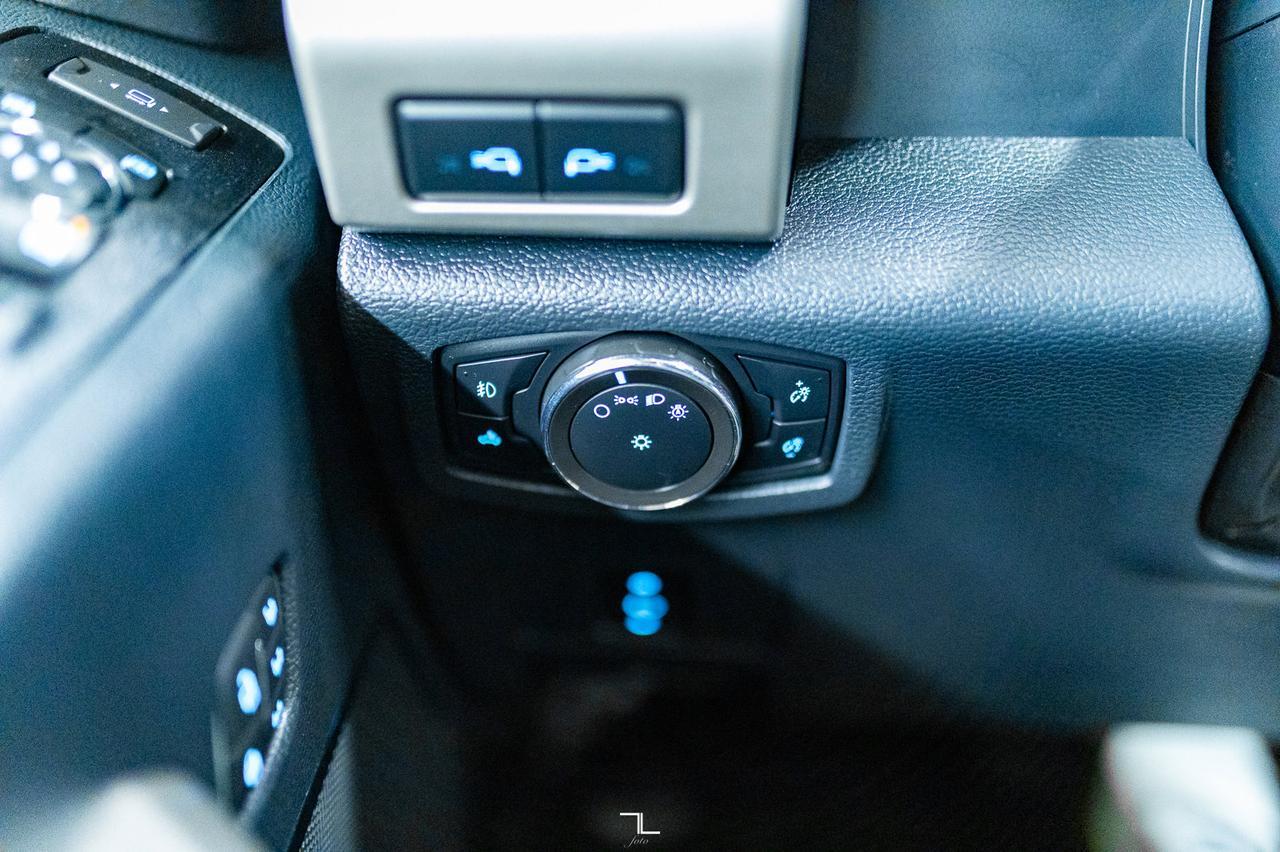 2022 Ford F-350 4x4 Super Cab Lariat Deck Dually Diesel Leather Nav BCam Red Deer AB