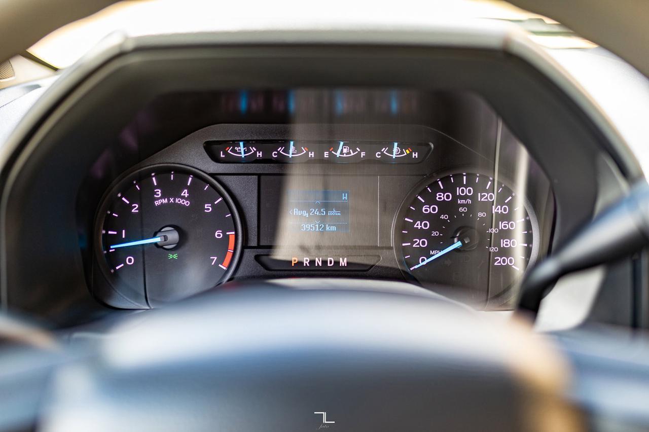 2022 Ford F-350 4x4 Super Cab XL Longbox Canopy BCam Red Deer AB