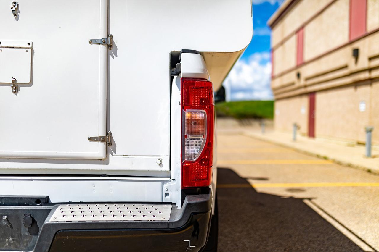 2022 Ford F-350 4x4 Super Cab XL Longbox Canopy BCam Red Deer AB