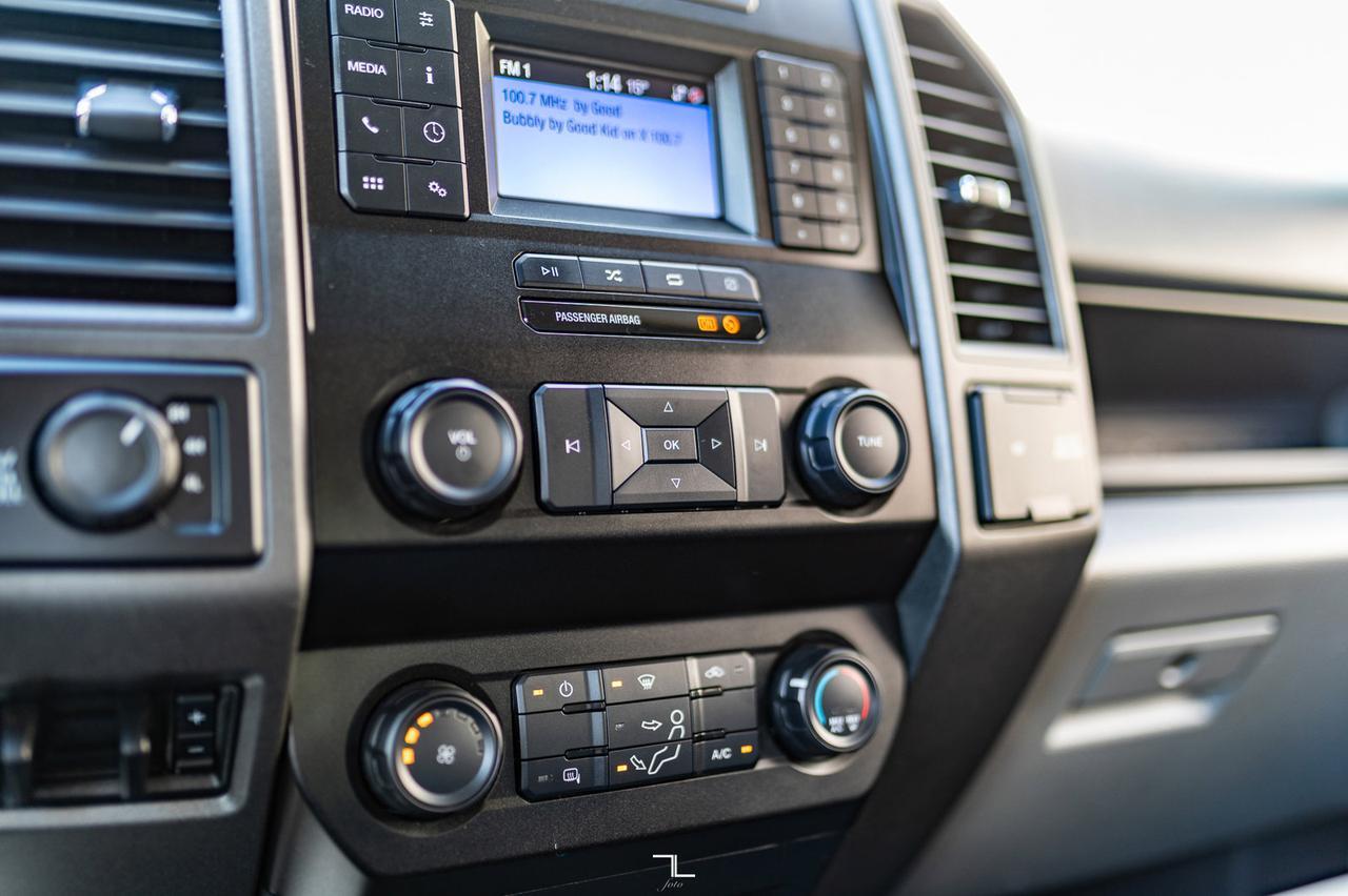 2022 Ford F-350 4x4 Super Cab XL Longbox Canopy BCam Red Deer AB