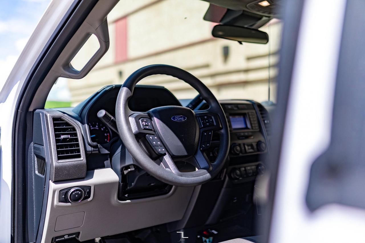 2022 Ford F-350 4x4 Super Cab XL Longbox Canopy BCam Red Deer AB