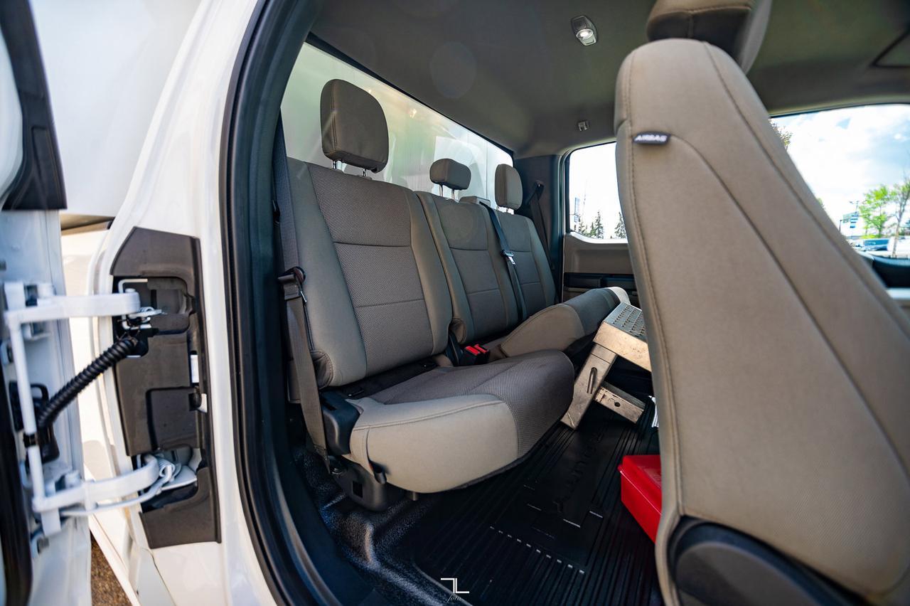 2022 Ford F-350 4x4 Super Cab XL Longbox Canopy BCam Red Deer AB