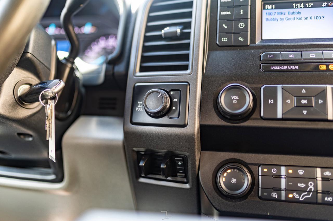 2022 Ford F-350 4x4 Super Cab XL Longbox Canopy BCam Red Deer AB