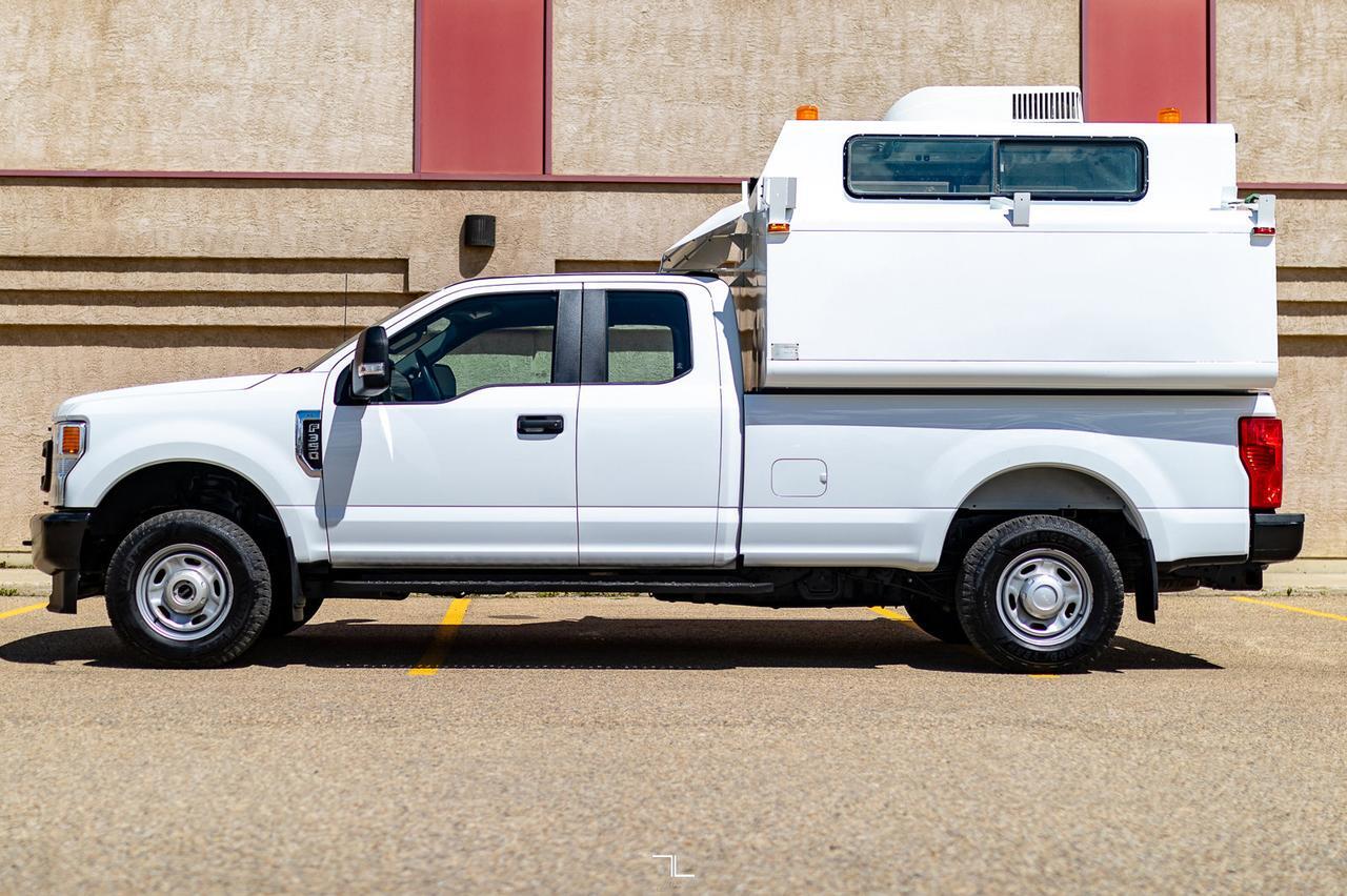 2022 Ford F-350 4x4 Super Cab XL Longbox Canopy BCam Red Deer AB