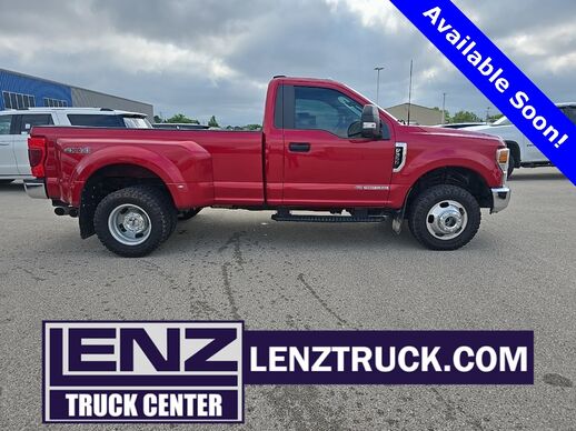 2022_Ford_F-350 DRW Super Duty_4x4 Regular Cab XLT_ Fond du Lac WI