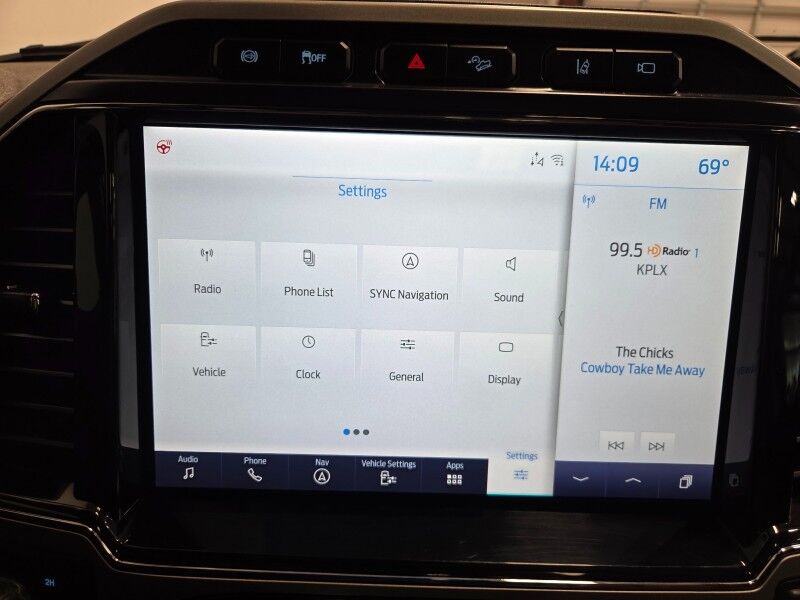 2022 Ford F-350 King Ranch 4WD Dually 6.7L Diesel GPS Sunroof FREE WARRANTY Call (682)587-6288 Arlington TX