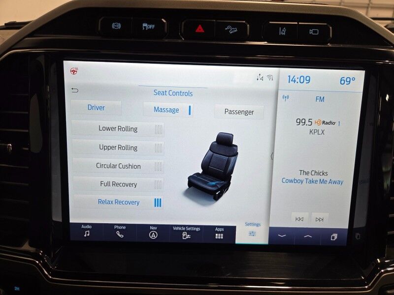 2022 Ford F-350 King Ranch 4WD Dually 6.7L Diesel GPS Sunroof FREE WARRANTY Call (682)587-6288 Arlington TX