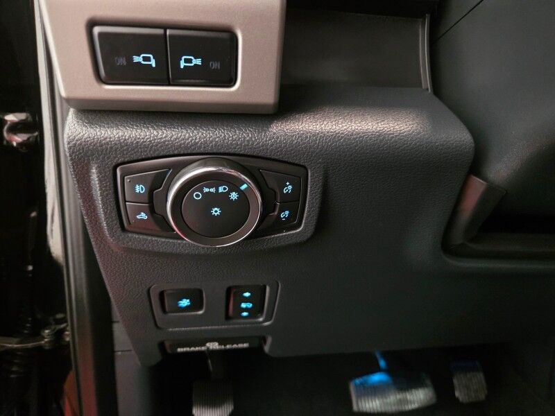 2022 Ford F-350 Lariat Dually 4WD 6.7L Diesel Sunroof Gooseneck NEW TIRES FREE WARRANTY Call (682)587-6288 Arlington TX