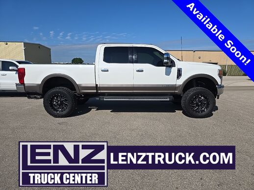 2022_Ford_F-350 SRW Super Duty_4x4 Crew Cab King Ranch_ Fond du Lac WI