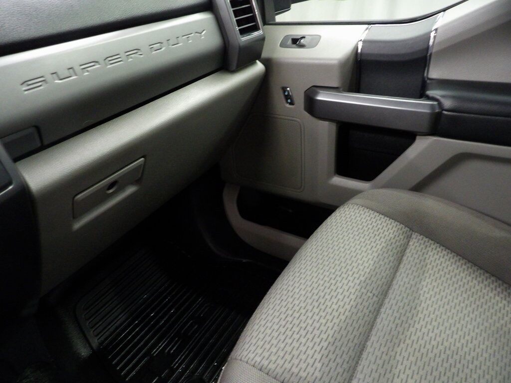 2022 Ford F-350 Super Duty 4x4 Regular Cab XLT DRW Fond du Lac WI
