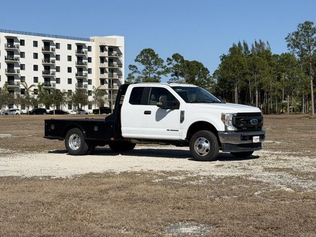 2022 Ford F-350XL Supercab 9'4 CM Truck Beds Steel Skirted Gooseneck Flatbed Truck Homestead FL