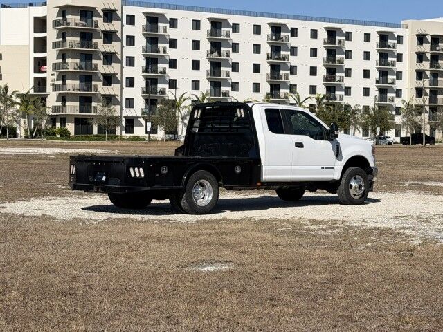 2022 Ford F-350XL Supercab 9'4 CM Truck Beds Steel Skirted Gooseneck Flatbed Truck