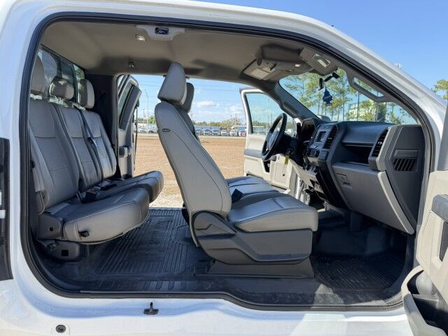 2022 Ford F-350XL Supercab 9'4 CM Truck Beds Steel Skirted Gooseneck Flatbed Truck Homestead FL