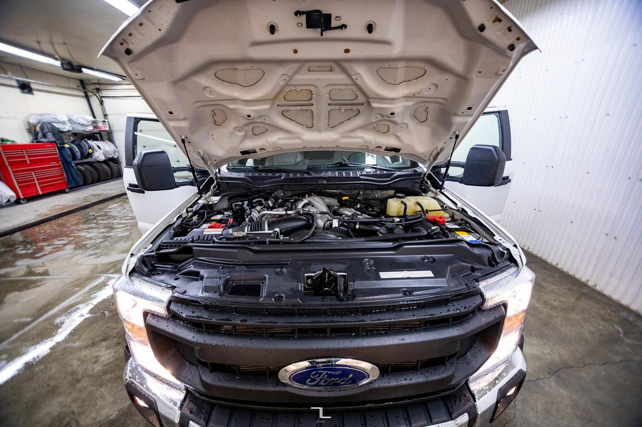 2022 Ford F-450 4x4 Reg Cab XL Dually Deck Diesel Red Deer AB