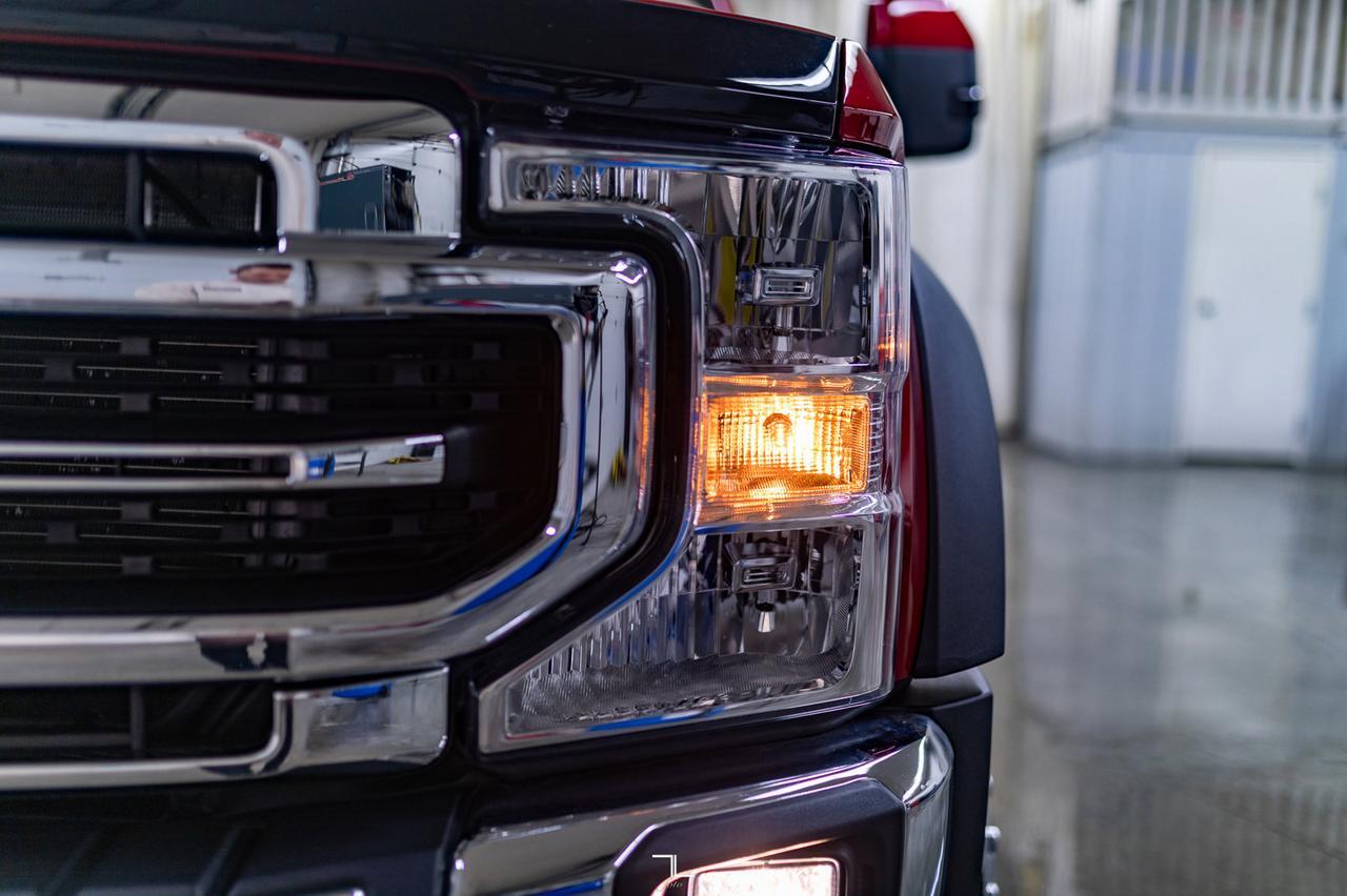 2022 Ford F-550 4x4 Crew Cab Lariat Cab & Chassis Diesel Leather Nav Red Deer AB