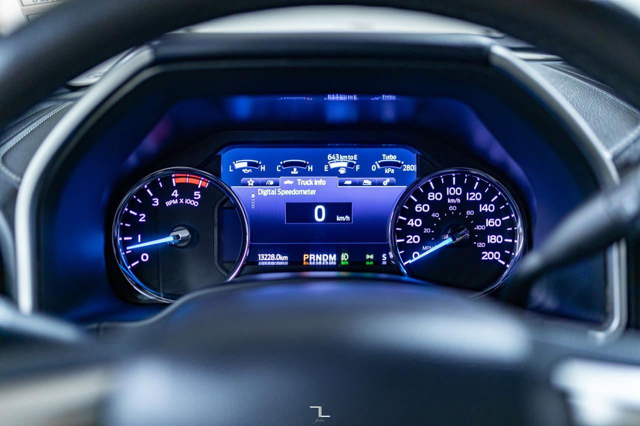 2022 Ford F-550 4x4 Crew Cab Lariat Cab & Chassis Diesel Leather Nav Red Deer AB