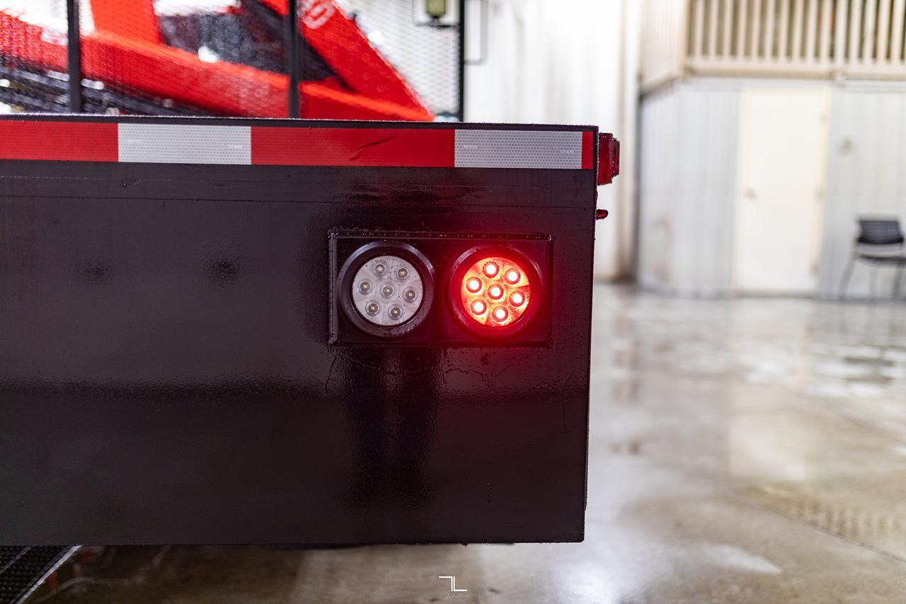 2022 Ford F-550 4x4 Crew Cab XL Picker Dually Deck Diesel Red Deer AB