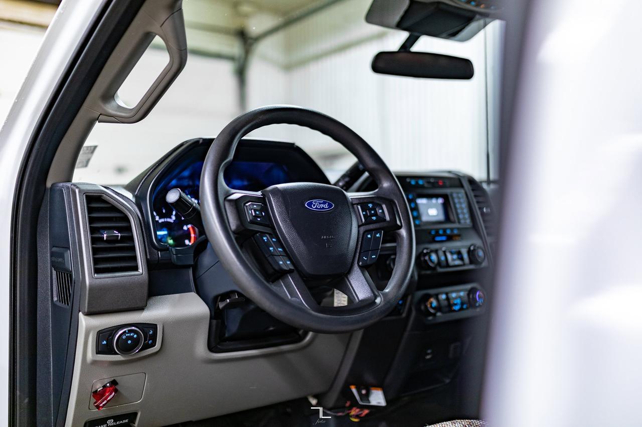 2022 Ford F-550 4x4 Crew Cab XL Picker Dually Deck Diesel Red Deer AB