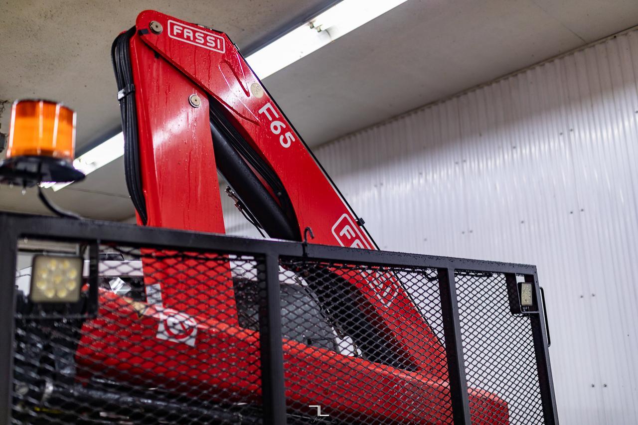 2022 Ford F-550 4x4 Crew Cab XL Picker Dually Deck Diesel Red Deer AB