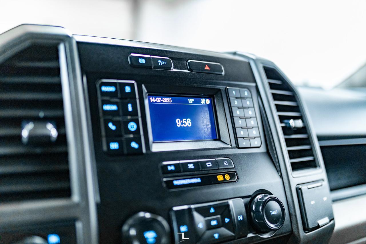 2022 Ford F-550 4x4 Crew Cab XL Picker Dually Deck Diesel Red Deer AB