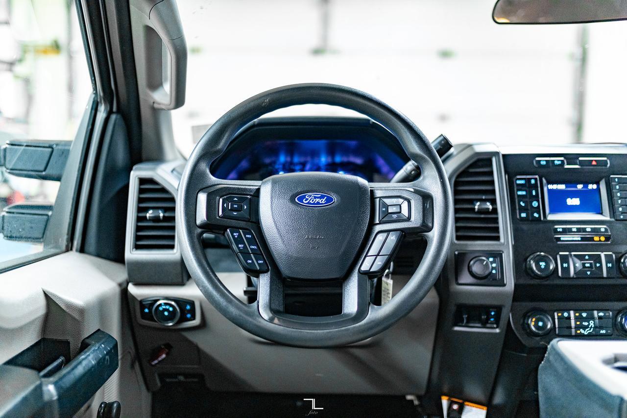 2022 Ford F-550 4x4 Crew Cab XL Picker Dually Deck Diesel Red Deer AB