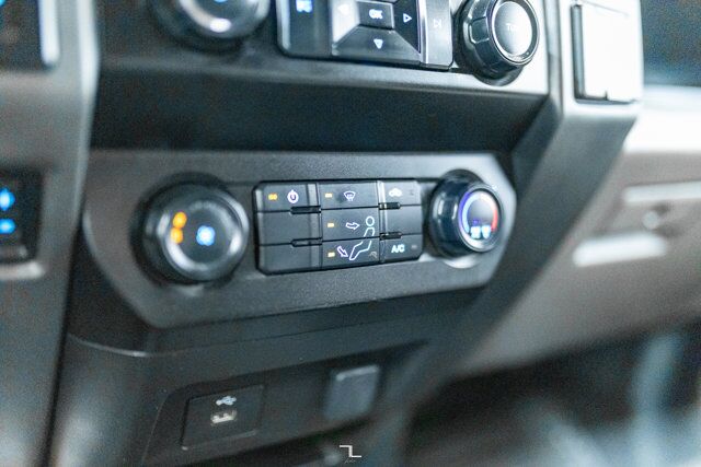 2022 Ford F-550 4x4 Crew Cab XL Picker Dually Deck Diesel Red Deer AB