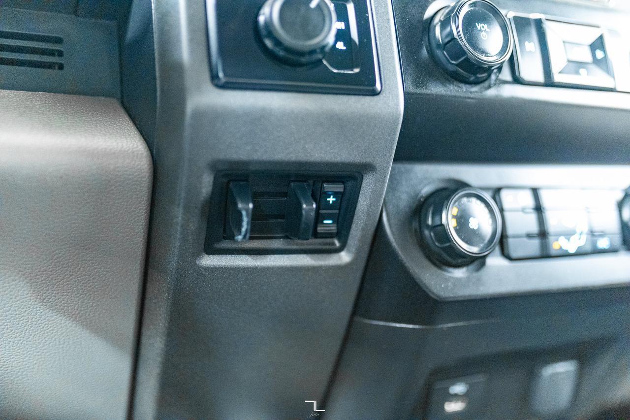 2022 Ford F-550 4x4 Crew Cab XL Picker Dually Deck Diesel Red Deer AB